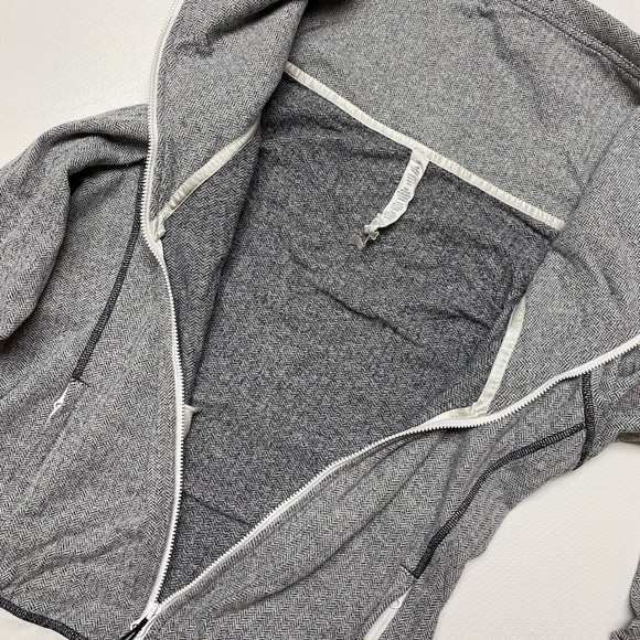 Lululemon Be Present Jacket in Heathered Herringbone Size 10 VGUC - Picture 7 of 15